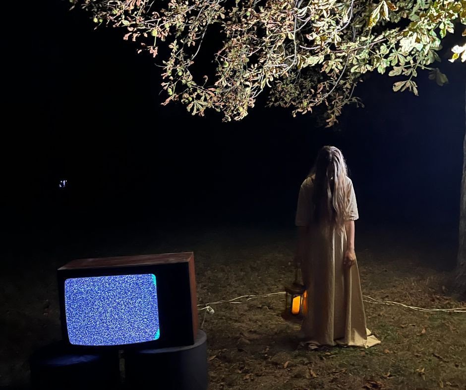 Cesta strašidelným parkem