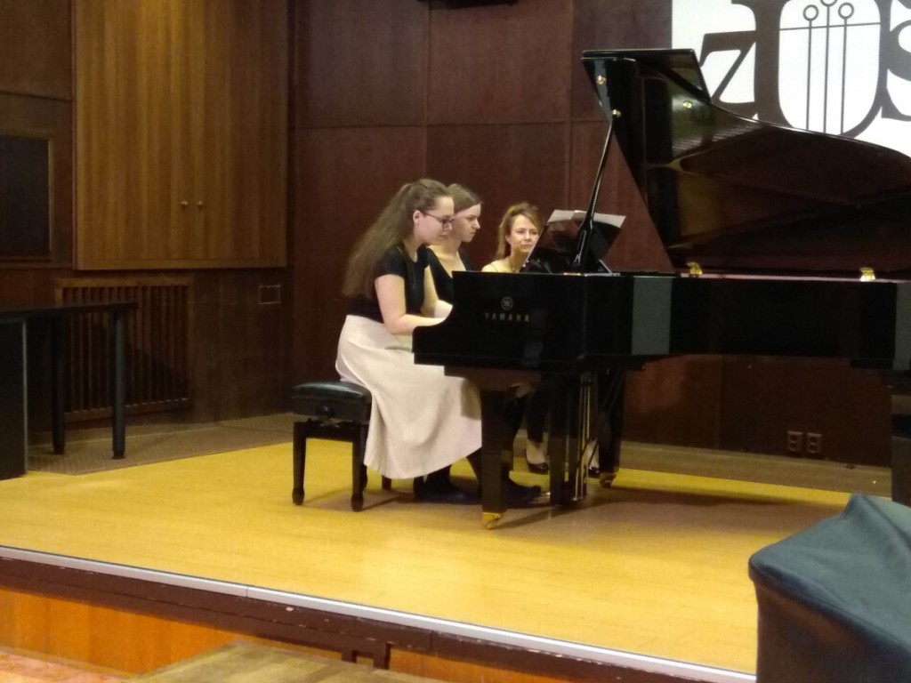 ZUŠka pokřtila nový klavír koncertem