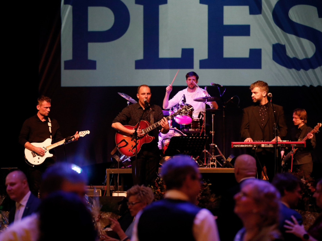 Plesovou sezónu zahájí Městský ples