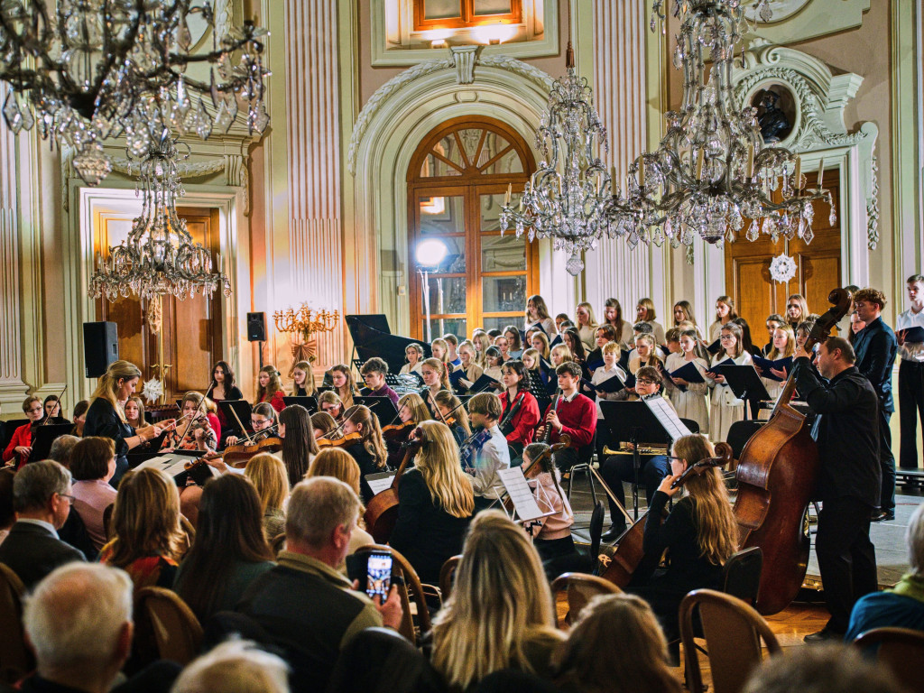 Vánoční koncerty ZUŠ Františka France na slavkovském zámku 2025