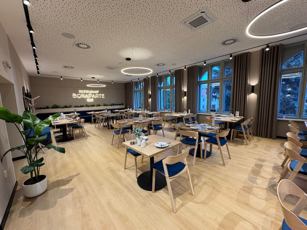 Bonaparte se mění. Restaurace znovu otevřela, pokračují investice do budovy i příprava její budoucí proměny