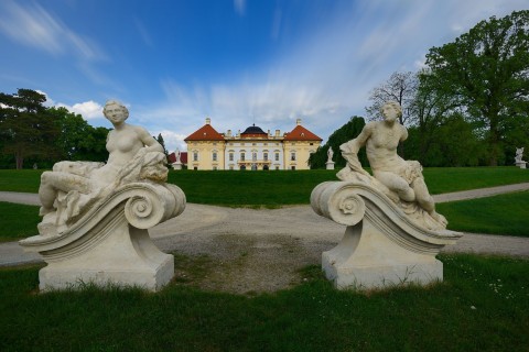 Slavkovský zámek je neobjevený skvost. Kromě Napoleonova balkónu tady najdete i zábavu pro děti