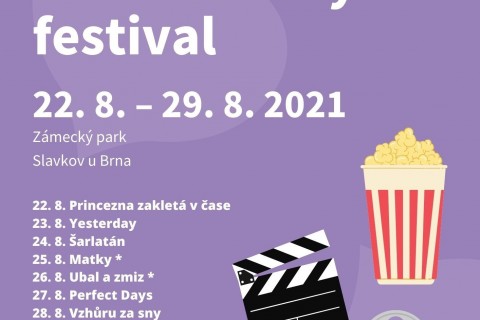 Letní filmový festival v zámeckém parku