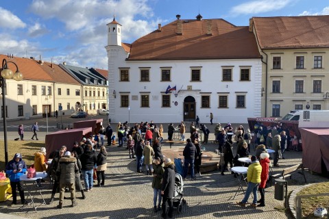 Vepřové hody lákaly. Zabijačkové speciality byly vyprodány za pár hodin