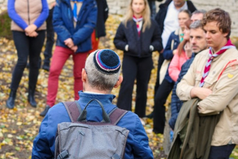 Komentovaná prohlídka židovského hřbitova ve Slavkově