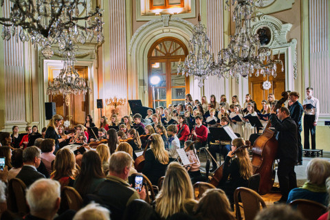 Vánoční koncerty ZUŠ Františka France na slavkovském zámku 2025