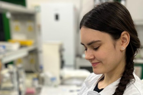 Klíšťata ve Slavkově u Brna pod mikroskopem