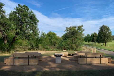 Nové veřejné ohniště bude od května sloužit veřejnosti